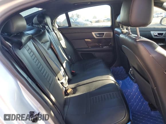 ✅ 2015 Jaguar XF Portfolio • VIN: SAJWA0F7XF8U51105 • Lot: 82865814. Listed on Copart with 62,807 mi. Free auction sales archive from the USA and detailed vehicle history report at DreamBid. Image 10.