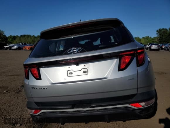 ✅ 2022 Hyundai Tucson SE • VIN: 5NMJACAE1NH027213 • Lot: 68421194. Wystawiony na Copart z przebiegiem 47 471 mil. Bezpłatny archiwum sprzedaży aukcyjnych z USA i szczegółowy raport historii pojazdu na DreamBid. Zdjęcie 6.