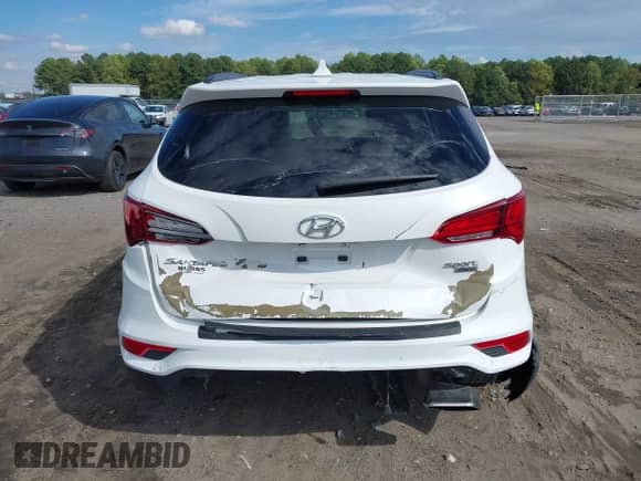 2017 Hyundai Santa Fe 2.4L с VIN 5NMZUDLB3HH003194, выставлен на аукционе IAAI как лот 43219583 с пробегом 174 909 миль миль и . История ставок и продаж доступна на DreamBid. Изображение 16.
