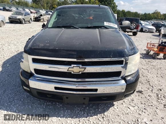 ✅ 2010 Chevrolet Silverado 1500 LT • VIN: 1GCSKSE33AZ133978 • Lot: 71631194. Listed on Copart with 181,170 mi. Free auction sales archive from the USA and detailed vehicle history report at DreamBid. Image 5.