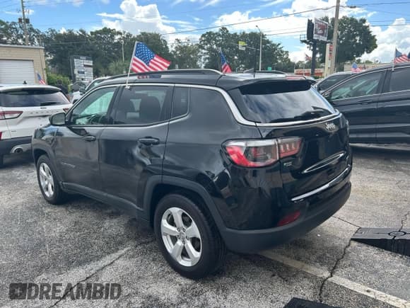 ✅ 2021 Jeep Compass Altitude • VIN: 3C4NJCBB7MT580844 • Lot: 86319905. Listed on Copart with 64,499 mi. Free auction sales archive from the USA and detailed vehicle history report at DreamBid. Image 3.