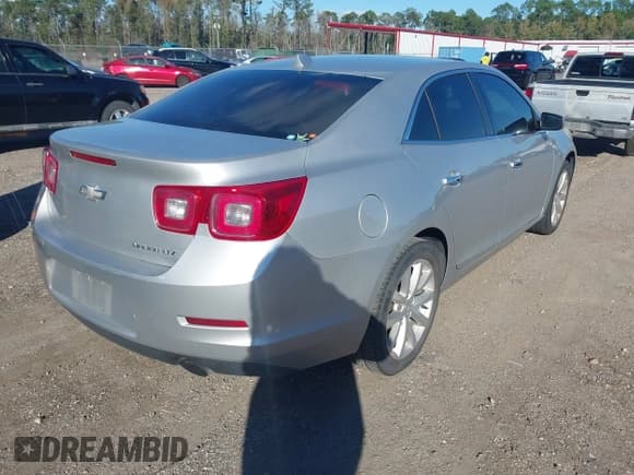 ✅ 2013 Chevrolet Malibu LTZ • VIN: 1G11H5SA7DF308505 • Lot: 43578971. Listed on IAAI with 252,140 mi. Free auction sales archive from the USA and detailed vehicle history report at DreamBid. Image 4.