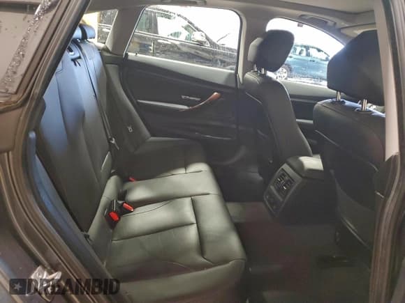 ✅ 2015 BMW 3 Series 328i Gran Turismo xDrive • VIN: WBA8Z5C50FGS36643 • Lot: 93241515. Wystawiony na Copart z przebiegiem 66 435 mil. Bezpłatny archiwum sprzedaży aukcyjnych z USA i szczegółowy raport historii pojazdu na DreamBid. Zdjęcie 10.