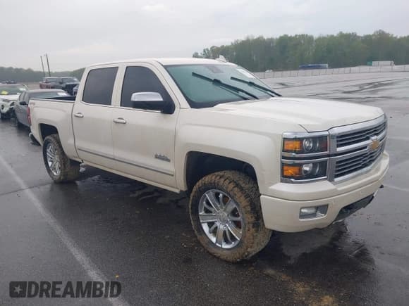 ✅ 2015 Chevrolet Silverado 1500 High Country • VIN: 3GCUKTEJ9FG365134 • Лот: 42109575. Опубликован ранее на IAAI с пробегом 110 382 миль. Бесплатный доступ к архиву аукционных продаж из США и подробный отчёт об истории автомобиля на DreamBid. Изображение 1.