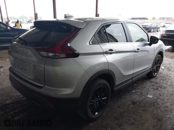 ✅ 2024 Mitsubishi Eclipse Cross LE • VIN: JA4ATVAA0RZ073419 • Lot: 42171208. Listed on IAAI with 5,606 mi. Free auction sales archive from the USA and detailed vehicle history report at DreamBid. Image 4.
