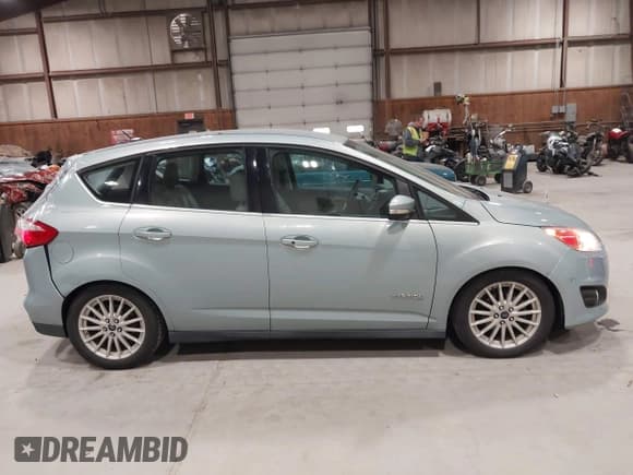 ✅ 2014 Ford C-Max SEL • VIN: 1FADP5BU4EL505464 • Lot: 43400943. Listed on IAAI with 148,983 mi. Free auction sales archive from the USA and detailed vehicle history report at DreamBid. Image 13.