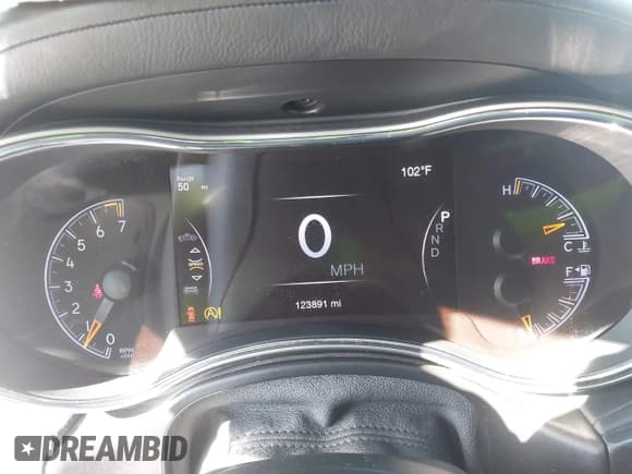 ✅ 2018 Jeep Grand Cherokee Limited • VIN: 1C4RJEBG3JC281464 • Lot: 43379257. Listed on IAAI with 123,891 mi. Free auction sales archive from the USA and detailed vehicle history report at DreamBid. Image 7.