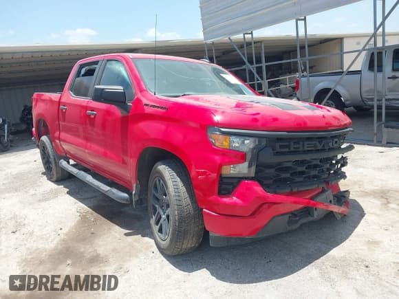 ✅ 2023 Chevrolet Silverado 1500 Custom • VIN: 1GCPABEK7PZ222199 • Lot: 42552747. Wystawiony na IAAI z przebiegiem 30 690 mil. Bezpłatny archiwum sprzedaży aukcyjnych z USA i szczegółowy raport historii pojazdu na DreamBid. Zdjęcie 1.