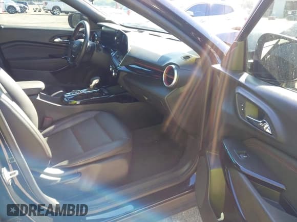 ✅ 2024 Chevrolet Trax 2RS • VIN: KL77LJE26RC212710 • Лот: 43695229. Опубликован ранее на IAAI с пробегом 34 866 миль. Бесплатный доступ к архиву аукционных продаж из США и подробный отчёт об истории автомобиля на DreamBid. Изображение 5.