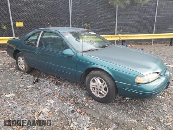 ✅ 1997 Ford Thunderbird LX • VIN: 1FALP6245VH171563 • Лот: 81970734. Опубликован ранее на Copart с пробегом 67 304 миль. Бесплатный доступ к архиву аукционных продаж из США и подробный отчёт об истории автомобиля на DreamBid. Изображение 4.