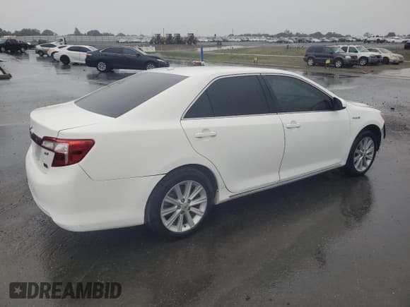 ✅ 2012 Toyota Camry XLE • VIN: 4T1BD1FK4CU016495 • Lot: 90742345. Wystawiony na Copart z przebiegiem 190 547 mil. Bezpłatny archiwum sprzedaży aukcyjnych z USA i szczegółowy raport historii pojazdu na DreamBid. Zdjęcie 3.