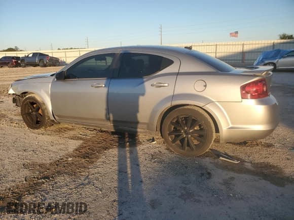 ✅ 2014 Dodge Avenger • VIN: 1C3CDZABXEN175022 • Лот: 86867784. Опубликован ранее на Copart с пробегом 131 117 миль. Бесплатный доступ к архиву аукционных продаж из США и подробный отчёт об истории автомобиля на DreamBid. Изображение 2.
