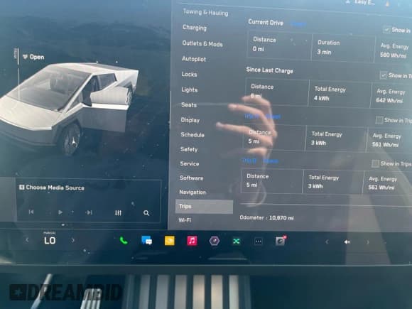 ✅ 2024 Tesla Cybertruck • VIN: 7G2CEHED8RA017372 • Lot: 54820745. Listed on Copart with 10,870 mi. Free auction sales archive from the USA and detailed vehicle history report at DreamBid. Image 5.