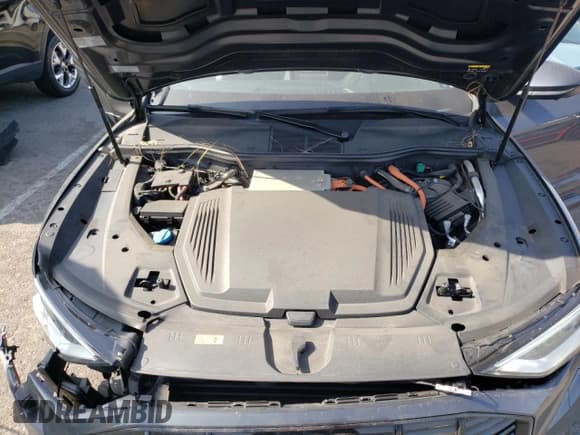 ✅ 2021 Audi e-tron Premium Plus • VIN: WA1LAAGE4MB027773 • Lot: 50399543. Wystawiony na Copart z przebiegiem 22 734 mil. Bezpłatny archiwum sprzedaży aukcyjnych z USA i szczegółowy raport historii pojazdu na DreamBid. Zdjęcie 11.