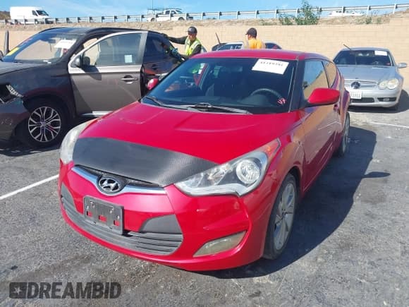 ✅ 2016 Hyundai Veloster • VIN: KMHTC6ADXGU277536 • Lot: 41419381. Wystawiony na IAAI z przebiegiem 104 391 mil. Bezpłatny archiwum sprzedaży aukcyjnych z USA i szczegółowy raport historii pojazdu na DreamBid. Zdjęcie 2.