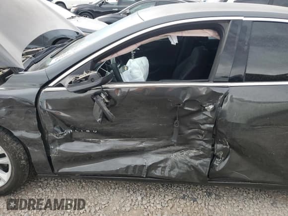 ✅ 2018 Chevrolet Malibu LT • VIN: 1G1ZD5ST2JF117201 • Lot: 69857805. Listed on Copart with Not provided. Free auction sales archive from the USA and detailed vehicle history report at DreamBid. Image 7.