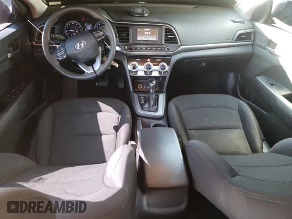 ✅ 2019 Hyundai Elantra SE • VIN: 5NPD74LF2KH475160 • Lot: 71840075. Listed on Copart with 118,091 mi. Free auction sales archive from the USA and detailed vehicle history report at DreamBid. Image 8.