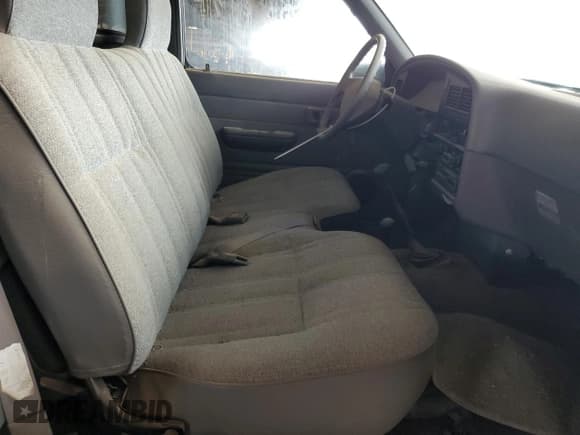 ✅ 1989 Toyota Pickup DLX • VIN: JT4VN01DXK2000300 • Lot: 85559725. Listed on Copart with Not provided. Free auction sales archive from the USA and detailed vehicle history report at DreamBid. Image 12.