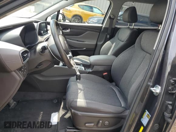 ✅ 2020 Hyundai Santa Fe SEL • VIN: 5NMS3CAD5LH253127 • Lot: 63622354. Wystawiony na Copart z przebiegiem 31 525 mil. Bezpłatny archiwum sprzedaży aukcyjnych z USA i szczegółowy raport historii pojazdu na DreamBid. Zdjęcie 7.