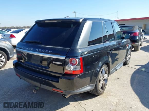 ✅ 2013 Land Rover Range Rover Sport SC • VIN: SALSH2E49DA766570 • Lot: 43840993. Listed on IAAI with 103,624 mi. Free auction sales archive from the USA and detailed vehicle history report at DreamBid. Image 4.