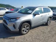 ✅ 2022 Toyota RAV4 Hybrid LE • VIN: JTMMWRFV4ND153925 • Лот: 42636018. Опубликован ранее на IAAI с пробегом 32 718 миль. Бесплатный доступ к архиву аукционных продаж из США и подробный отчёт об истории автомобиля на DreamBid. Изображение 18.