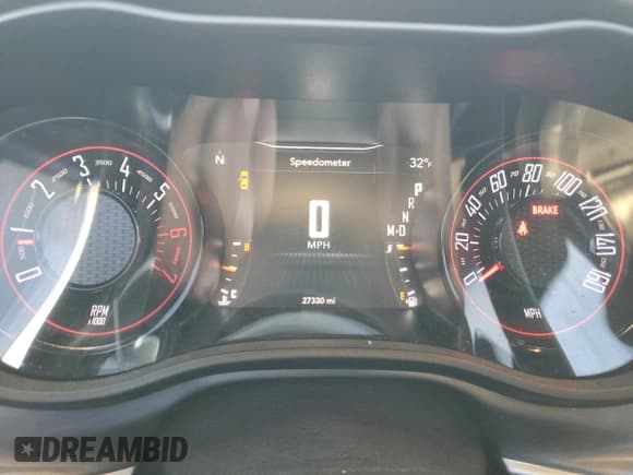 ✅ 2020 Dodge Challenger R/T • VIN: 2C3CDZBT0LH177021 • Lot: 48427884. Wystawiony na Copart z przebiegiem 27 330 mil. Bezpłatny archiwum sprzedaży aukcyjnych z USA i szczegółowy raport historii pojazdu na DreamBid. Zdjęcie 9.