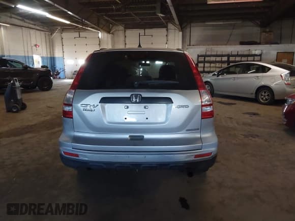✅ 2011 Honda CR-V SE • VIN: JHLRE4H45BC029165 • Lot: 43840783. Listed on IAAI with 226,931 mi. Free auction sales archive from the USA and detailed vehicle history report at DreamBid. Image 16.