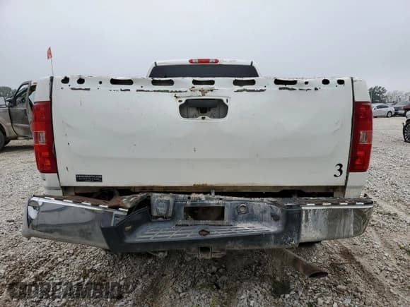 ✅ 2008 Chevrolet Silverado 2500HD Work Truck • VIN: 1GCHK29K18E116738 • Лот: 72018075. Опубликован ранее на Copart с пробегом 185 031 миль. Бесплатный доступ к архиву аукционных продаж из США и подробный отчёт об истории автомобиля на DreamBid. Изображение 6.