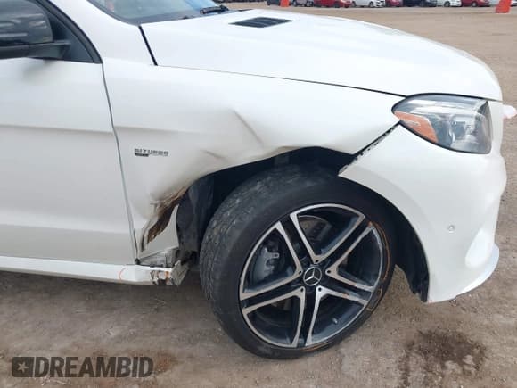 ✅ 2019 Mercedes-Benz GLE 43 AMG • VIN: 4JGDA6EB6KB197321 • Lot: 42699160. Listed on IAAI with 80,624 mi. Free auction sales archive from the USA and detailed vehicle history report at DreamBid. Image 6.