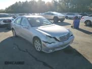 ✅ 2005 Mercedes-Benz C 240 • VIN: WDBRF81J75F677917 • Lot: 86313655. Wystawiony na Copart z przebiegiem 121 888 mil. Bezpłatny archiwum sprzedaży aukcyjnych z USA i szczegółowy raport historii pojazdu na DreamBid. Zdjęcie 13.