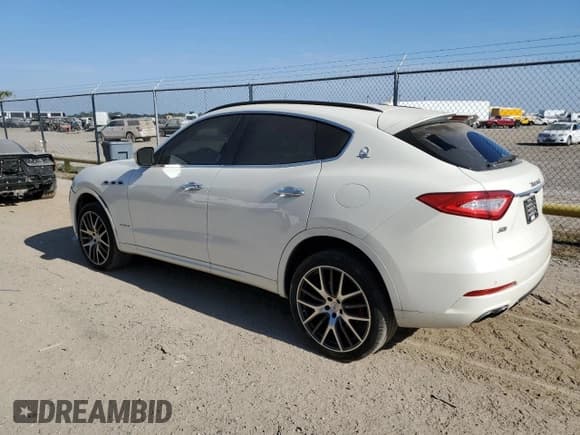 ✅ 2018 Maserati Levante S GranSport • VIN: ZN661YUS6JX303566 • Лот: 73591544. Опубликован ранее на Copart с пробегом 92 334 миль. Бесплатный доступ к архиву аукционных продаж из США и подробный отчёт об истории автомобиля на DreamBid. Изображение 2.