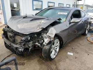 ✅ 2013 Hyundai Genesis Coupe R-Spec • VIN: KMHHU6KJ1DU100182 • Lot: 85316374. Wystawiony na Copart z przebiegiem Nie podano. Bezpłatny archiwum sprzedaży aukcyjnych z USA i szczegółowy raport historii pojazdu na DreamBid. Zdjęcie 1.