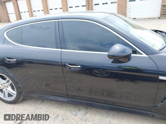 ✅ 2013 Porsche Panamera S • VIN: WP0AB2A71DL061108 • Lot: 42063281. Wystawiony na IAAI z przebiegiem 90 100 mil. Bezpłatny archiwum sprzedaży aukcyjnych z USA i szczegółowy raport historii pojazdu na DreamBid. Zdjęcie 14.