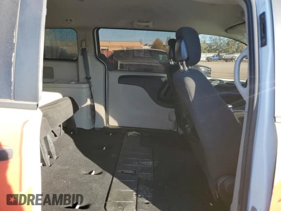 ✅ 2016 Dodge Grand Caravan SE • VIN: 2C4RDGBG6GR183029 • Lot: 81999665. Wystawiony na Copart z przebiegiem 360 602 mil. Bezpłatny archiwum sprzedaży aukcyjnych z USA i szczegółowy raport historii pojazdu na DreamBid. Zdjęcie 11.