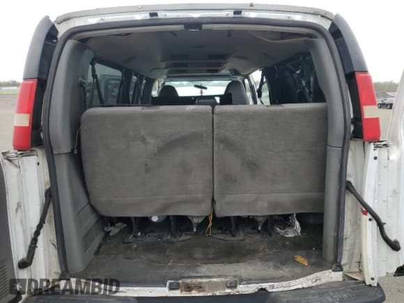 ✅ 2012 Chevrolet Express Passenger 1LT • VIN: 1GAZG1FA6C1175370 • Lot: 48130955. Listed on Copart with 268,170 mi. Free auction sales archive from the USA and detailed vehicle history report at DreamBid. Image 10.