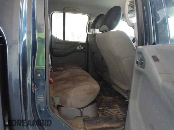 ✅ 2016 Nissan Frontier SV • VIN: 1N6AD0ER0GN711465 • Lot: 43786799. Wystawiony na IAAI z przebiegiem 208 008 mil. Bezpłatny archiwum sprzedaży aukcyjnych z USA i szczegółowy raport historii pojazdu na DreamBid. Zdjęcie 8.