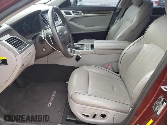 ✅ 2015 Hyundai Genesis 3.8L • VIN: KMHGN4JE1FU075319 • Lot: 44058945. Wystawiony na Copart z przebiegiem 53 306 mil. Bezpłatny archiwum sprzedaży aukcyjnych z USA i szczegółowy raport historii pojazdu na DreamBid. Zdjęcie 7.