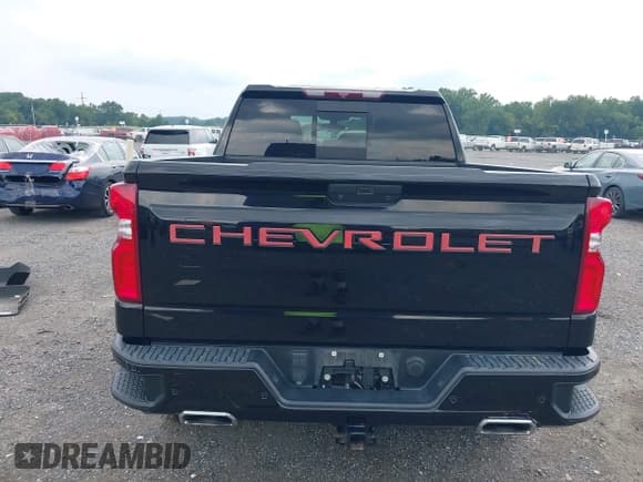 ✅ 2020 Chevrolet Silverado 1500 LT Trail Boss • VIN: 1GCPYFED6LZ181417 • Lot: 42989002. Wystawiony na IAAI z przebiegiem 104 694 mil. Bezpłatny archiwum sprzedaży aukcyjnych z USA i szczegółowy raport historii pojazdu na DreamBid. Zdjęcie 16.