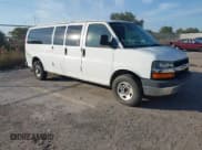 ✅ 2016 Chevrolet Express Passenger LT • VIN: 1GAZGPFG4G1203907 • Лот: 43732769. Опубликован ранее на IAAI с пробегом 254 143 миль. Бесплатный доступ к архиву аукционных продаж из США и подробный отчёт об истории автомобиля на DreamBid. Изображение 1.