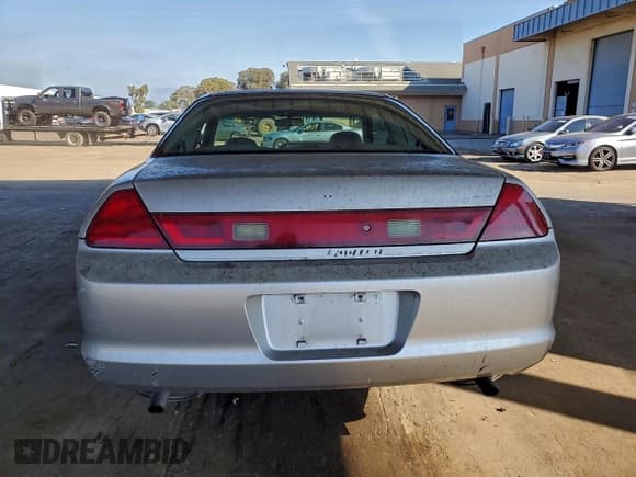 ✅ 2000 Honda Accord EX • VIN: 1HGCG2258YA037642 • Lot: 94565805. Listed on Copart with 151,657 mi. Free auction sales archive from the USA and detailed vehicle history report at DreamBid. Image 6.