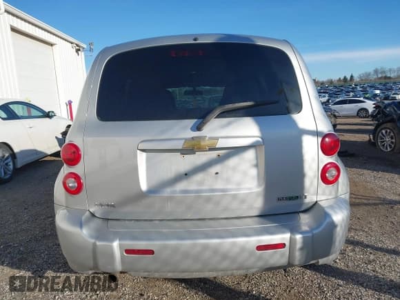 ✅ 2011 Chevrolet HHR 1LT • VIN: 3GNBABFW4BS650532 • Lot: 41492195. Listed on IAAI with 127,964 mi. Free auction sales archive from the USA and detailed vehicle history report at DreamBid. Image 16.