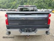 ✅ 2021 Chevrolet Silverado 1500 LT • VIN: 1GCPYJEKXMZ450988 • Lot: 67825464. Wystawiony na Copart z przebiegiem 12 388 mil. Bezpłatny archiwum sprzedaży aukcyjnych z USA i szczegółowy raport historii pojazdu na DreamBid. Zdjęcie 6.