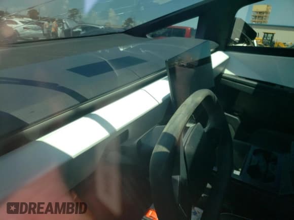 ✅ 2024 Tesla Cybertruck • VIN: 7G2CEHED9RA008292 • Lot: 65933485. Listed on Copart with Not provided. Free auction sales archive from the USA and detailed vehicle history report at DreamBid. Image 9.