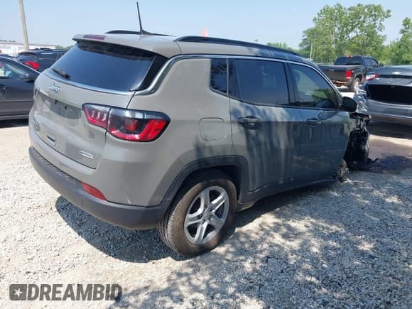 ✅ 2023 Jeep Compass Altitude • VIN: 3C4NJDBN1PT546242 • Лот: 42669864. Опубликован ранее на IAAI с пробегом 25 879 миль. Бесплатный доступ к архиву аукционных продаж из США и подробный отчёт об истории автомобиля на DreamBid. Изображение 4.
