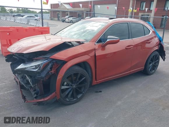 ✅ 2019 Lexus UX 200 • VIN: JTHY3JBH8K2007240 • Lot: 42893981. Wystawiony na IAAI z przebiegiem 63 624 mil. Bezpłatny archiwum sprzedaży aukcyjnych z USA i szczegółowy raport historii pojazdu na DreamBid. Zdjęcie 19.