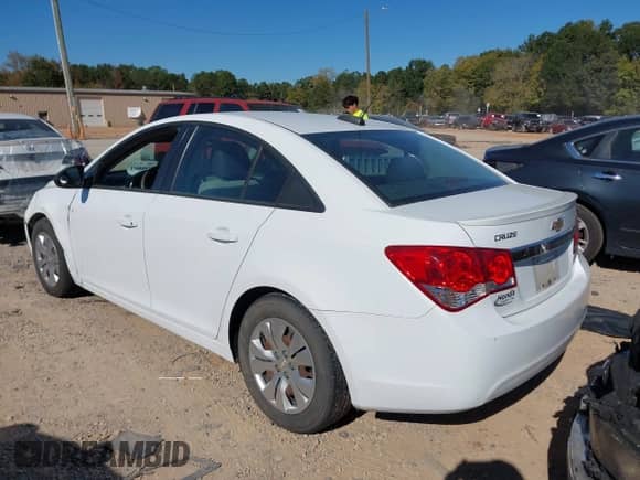 2016 Chevrolet Cruze LS с VIN 1G1PC5SH6G7207671, выставлен на аукционе IAAI как лот 43450865 с пробегом 82 944 миль миль и . История ставок и продаж доступна на DreamBid. Изображение 3.