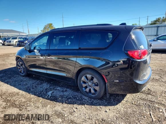 ✅ 2020 Chrysler Pacifica Hybrid Limited • VIN: 2C4RC1N72LR235908 • Лот: 84653875. Опубликован ранее на Copart с пробегом 53 113 миль. Бесплатный доступ к архиву аукционных продаж из США и подробный отчёт об истории автомобиля на DreamBid. Изображение 2.