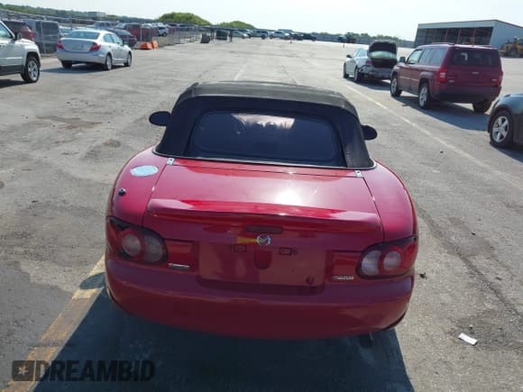 ✅ 2003 Mazda MX-5 Miata Cloth • VIN: JM1NB353030301893 • Лот: 42852487. Опубликован ранее на IAAI с пробегом 116 218 миль. Бесплатный доступ к архиву аукционных продаж из США и подробный отчёт об истории автомобиля на DreamBid. Изображение 12.