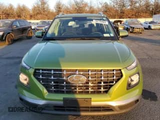 ✅ 2024 Hyundai Venue SEL • VIN: KMHRC8A34RU283882 • Lot: 79276904. Wystawiony na Copart z przebiegiem 5 170 mil. Bezpłatny archiwum sprzedaży aukcyjnych z USA i szczegółowy raport historii pojazdu na DreamBid. Zdjęcie 5.