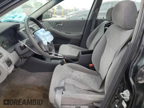 2001 Honda Accord EX z VIN 1HGCG56641A148327, wystawiony jako Copart lot #56532165 z przebiegiem 219 127 mil mil oraz Czysty tytuł • Clean title. Historia ofert i sprzedaży dostępna na DreamBid. Obrazek 7.